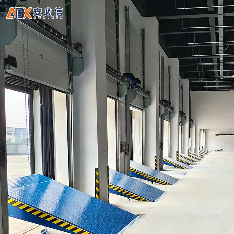 山南铝合金滑升门